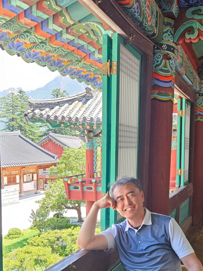 신흥사 정각 창가에서 경험한 무심의 순간 – 설악산 신흥사 명상